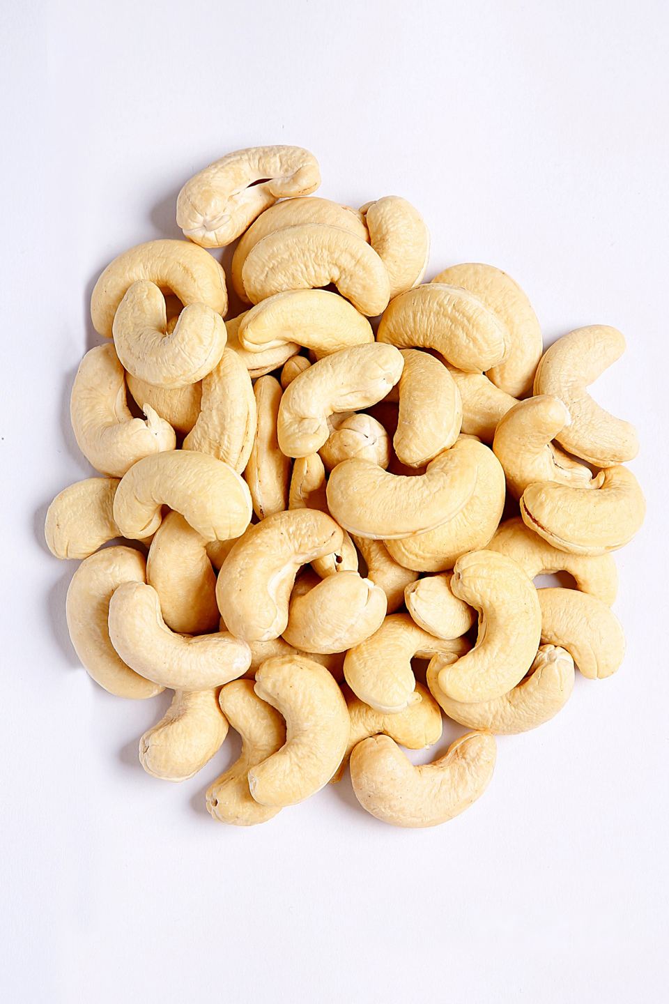 W-210 whole cashews